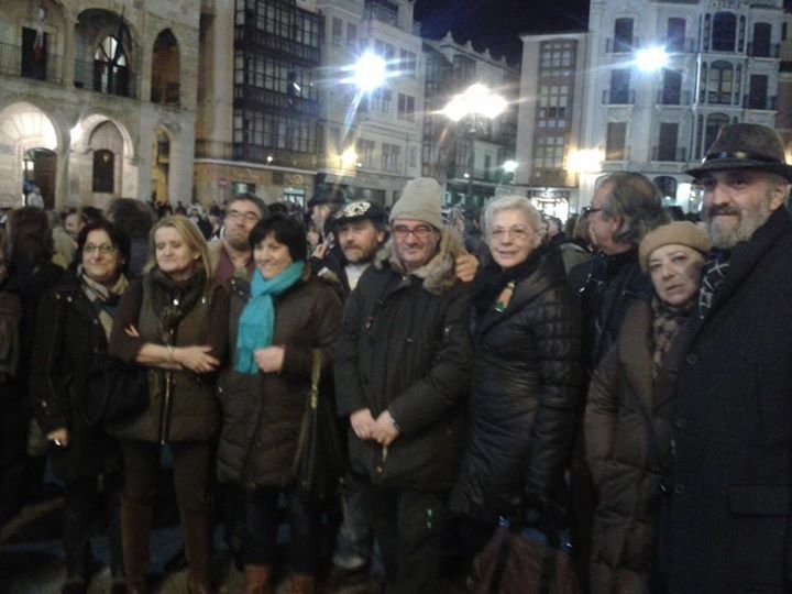Representantes org&aacute;nicos y municipales del PSOE participan en la concentraci&oacute;n celebrada el pasado Viernes en la Plaza Mayor de Zamora<br />