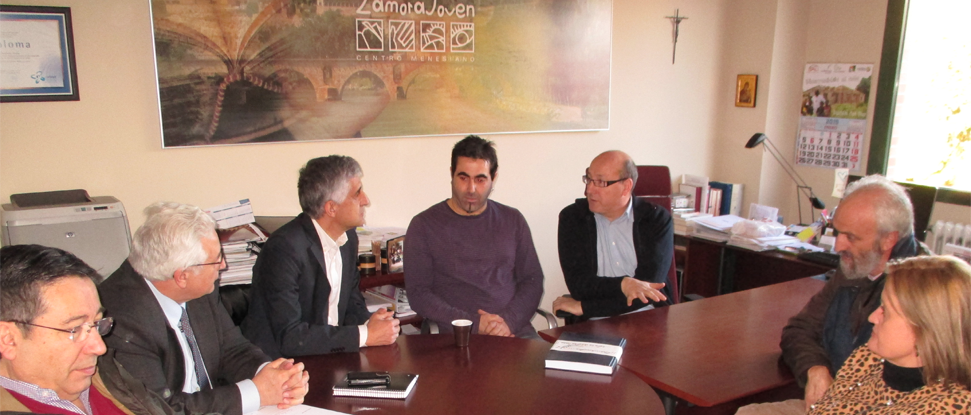<div>Jos&eacute; Luis G&oacute;mez visita el Centro Menesiano Zamora Joven en el Barrio de Pinilla</div><div><br /></div>
