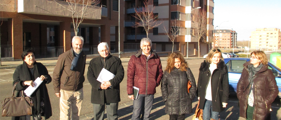 <div>Jos&eacute; Luis G&oacute;mez conoce sobre el terreno las reivindicaciones de los vecinos de Vista Alegre&nbsp;</div><div><br /></div>