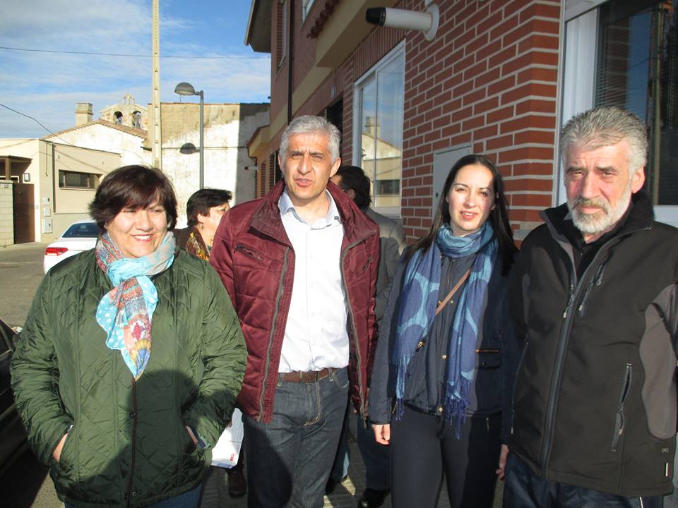 <strong>Puerta a puerta de Jos&eacute; Luis G&oacute;mez en el Barrio de San Frontis con el Presidente de la Asociaci&oacute;n de Vecinos, Venancio Santos</strong>