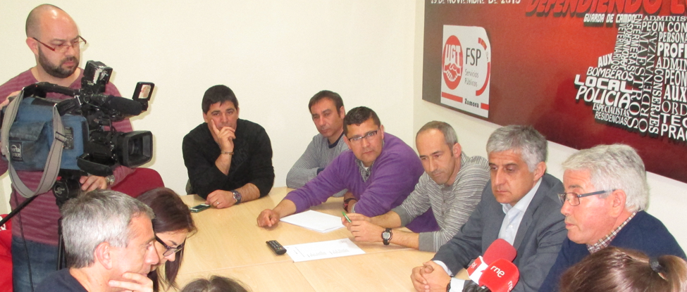 <div><strong>Jos&eacute; Luis G&oacute;mez garantiza al mantenimiento del empleo a los trabajadores de Zamora Limpia &nbsp;</strong></div><div><br /></div>