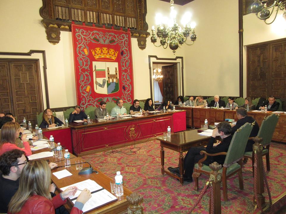 <strong>Moci&oacute;n de apoyo a los trabajadores de Supermercados &ldquo;El &Aacute;rbol&rdquo; presentada por el equipo de gobierno PSOE-IU</strong>