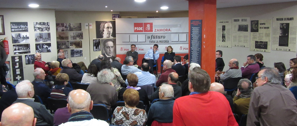 <strong>&Oacute;scar L&oacute;pez debate con los militantes del PSOE de Zamora el acuerdo de Gobierno con Ciudadanos</strong>