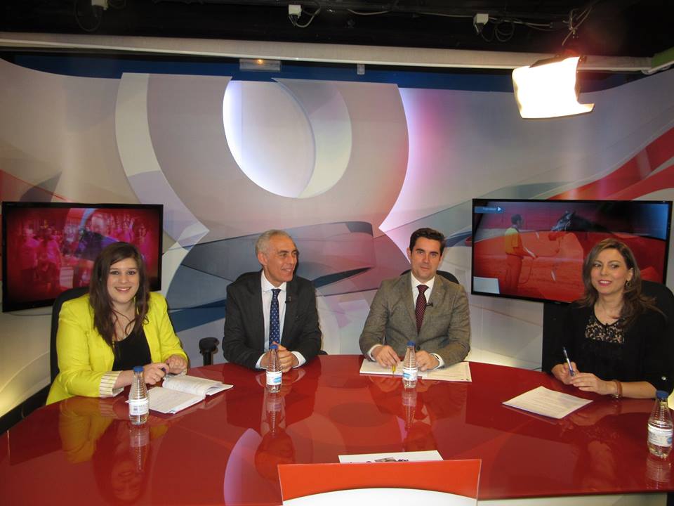 <strong>Antidio Fag&uacute;ndez en la tertulia del magazine de La 8 TV de Zamora</strong>