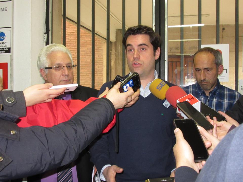 <div><strong>El PSOE municipal expresa su apoyo a la restituci&oacute;n de los derechos laborales y econ&oacute;micos de los trabajadores del Servicio de Limpieza, tras los recortes del PP en 2.012</strong></div>