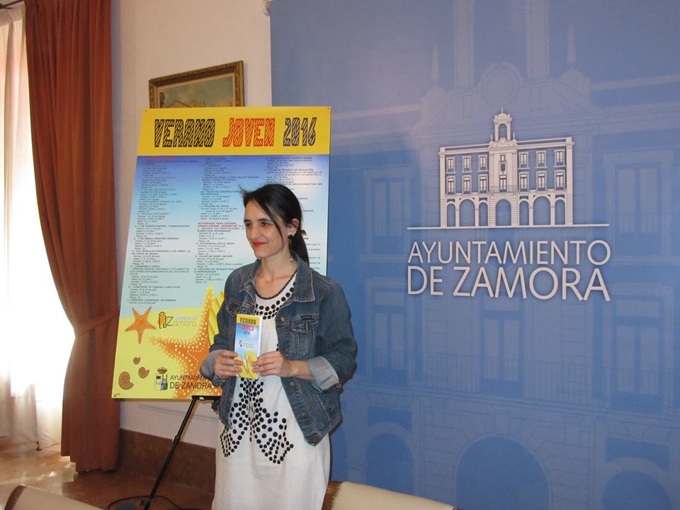 <div><strong>La Concejala de Juventud Soraya Merino presenta el Verano Joven 2016 del Ayuntamiento de Zamora&nbsp;</strong></div><div><br /></div>