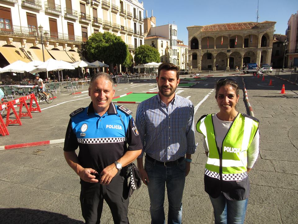 <div><strong>La Policía Municipal imparte Formación sobre Seguridad Vial a los más pequeños en la Plaza Mayor </strong></div><div><br /></div>