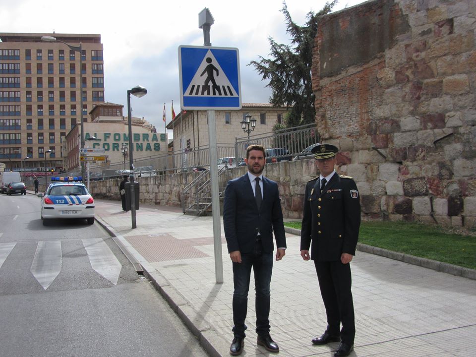 <div><strong>El Ayuntamiento de Zamora instala 70 nuevos focos led en 16 pasos de peatones de la ciudad</strong></div>