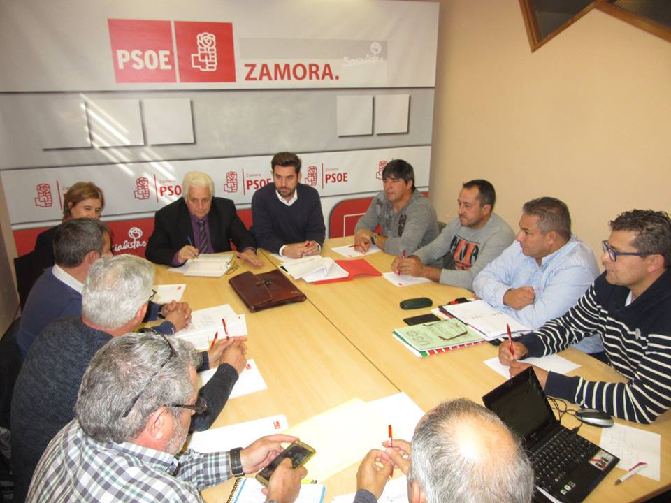 <div><strong>Reuni&oacute;n de trabajo del PSOE con los representantes sindicales de &ldquo;Zamora limpia&rdquo;&nbsp;</strong></div>