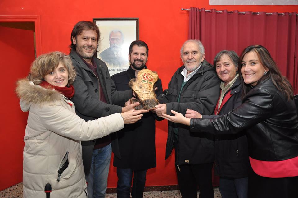 <div><strong>Demetrio Madrid y Ana S&aacute;nchez con Luis Tudanca en la conmemoraci&oacute;n del centenario de la Agrupaci&oacute;n Socialista de Arenas de San Pedro en &Aacute;vila&nbsp;</strong></div><div><br /></div>