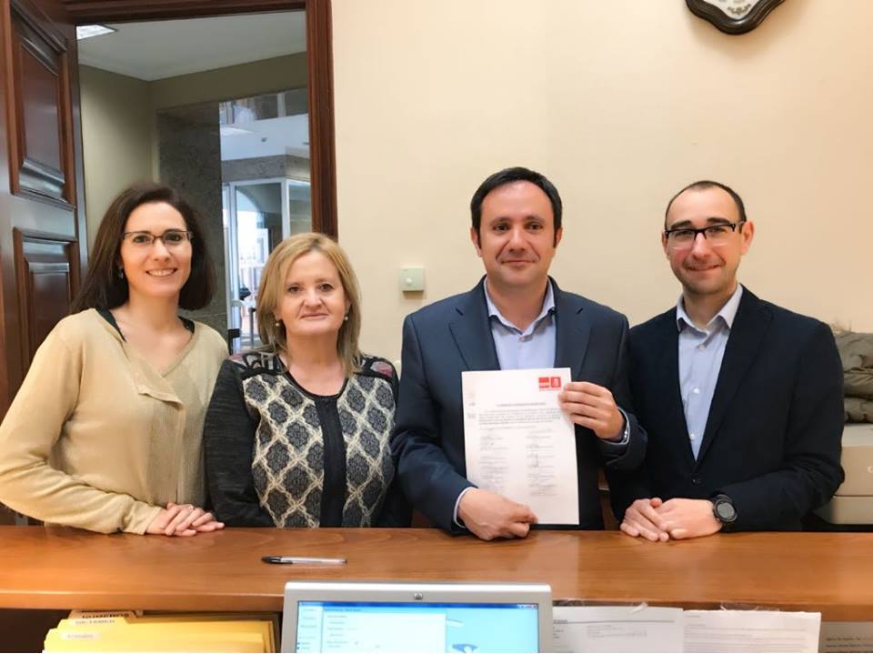 <strong>EL PSOE insta al Gobierno a poner en marcha el tren Ruta de la Plata</strong>