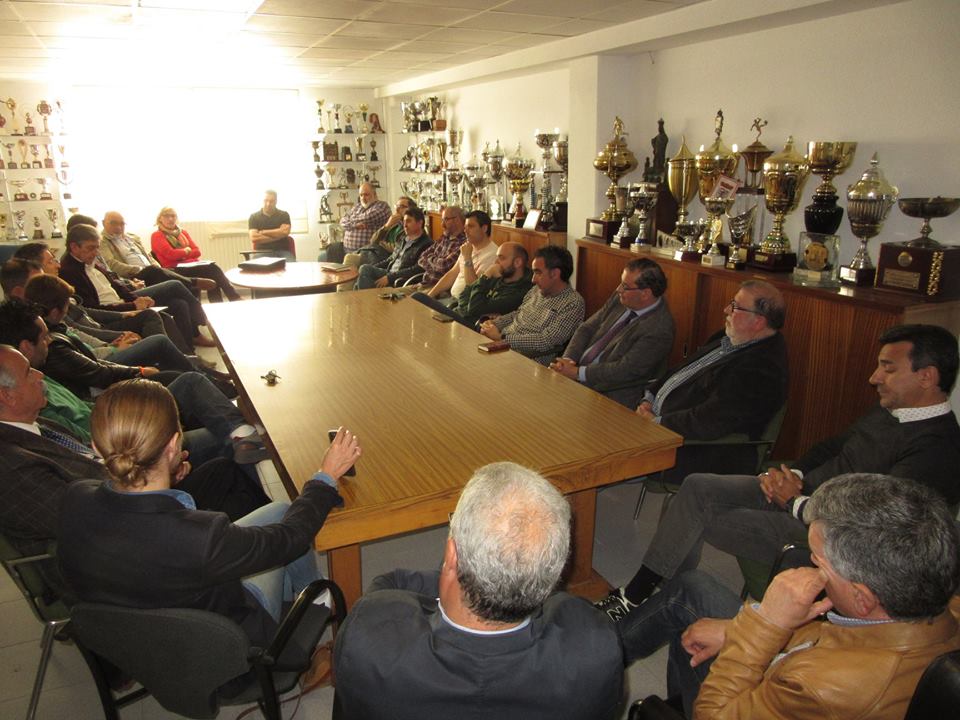 <div><strong>Representantes org&aacute;nicos e institucionales del PSOE en la reuni&oacute;n del Zamora C.F. hoy Lunes</strong></div>