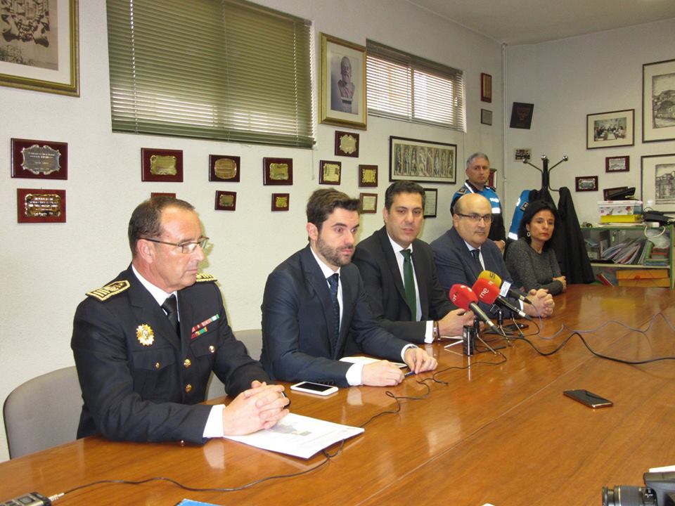 <strong>Reunión del Delegado Territorial de la Junta de Castilla y León y el 1er Teniente Alcalde del Ayuntamiento de Zamora con las asociaciones profesionales del Taxi</strong>