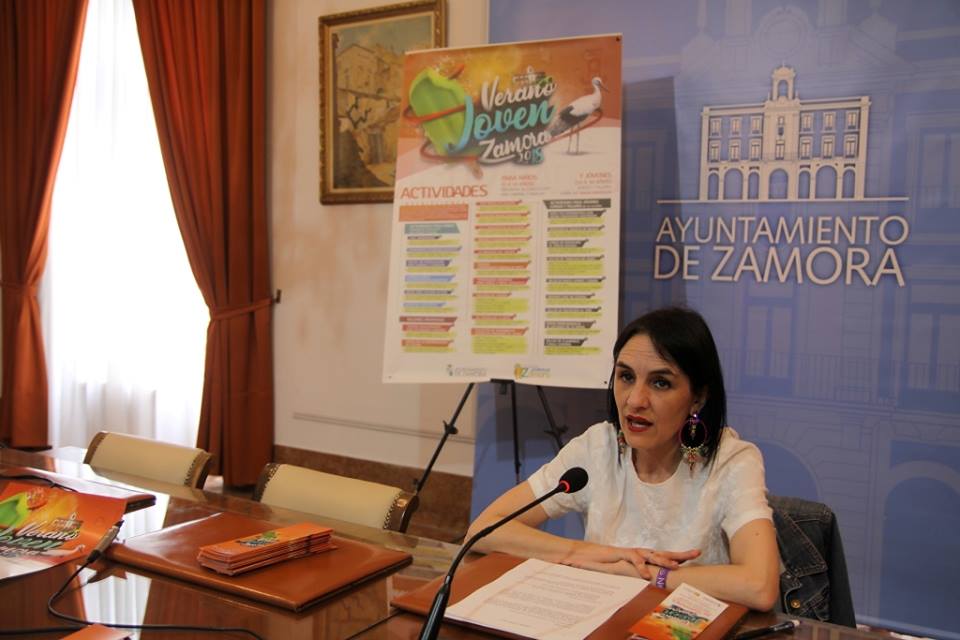 <div><strong>La Concejal&iacute;a de Juventud oferta 700 plazas en talleres y cursos gratuitos para j&oacute;venes de 5 a 30 a&ntilde;os durante el verano</strong></div>