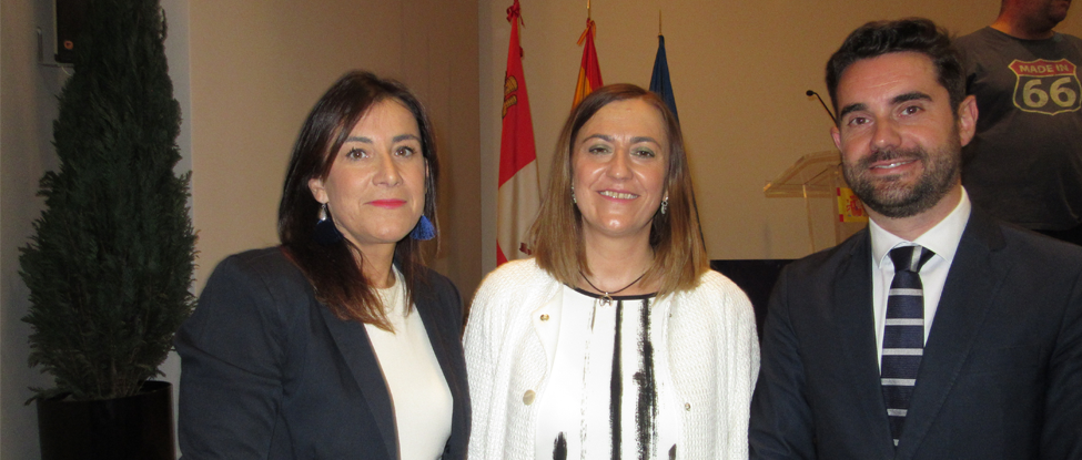 <div><strong>Antidio Fag&uacute;ndez en la toma de posesi&oacute;n de la nueva Delegada del Gobierno en Castilla y Le&oacute;n Virginia Barcones, hoy Viernes</strong></div>
