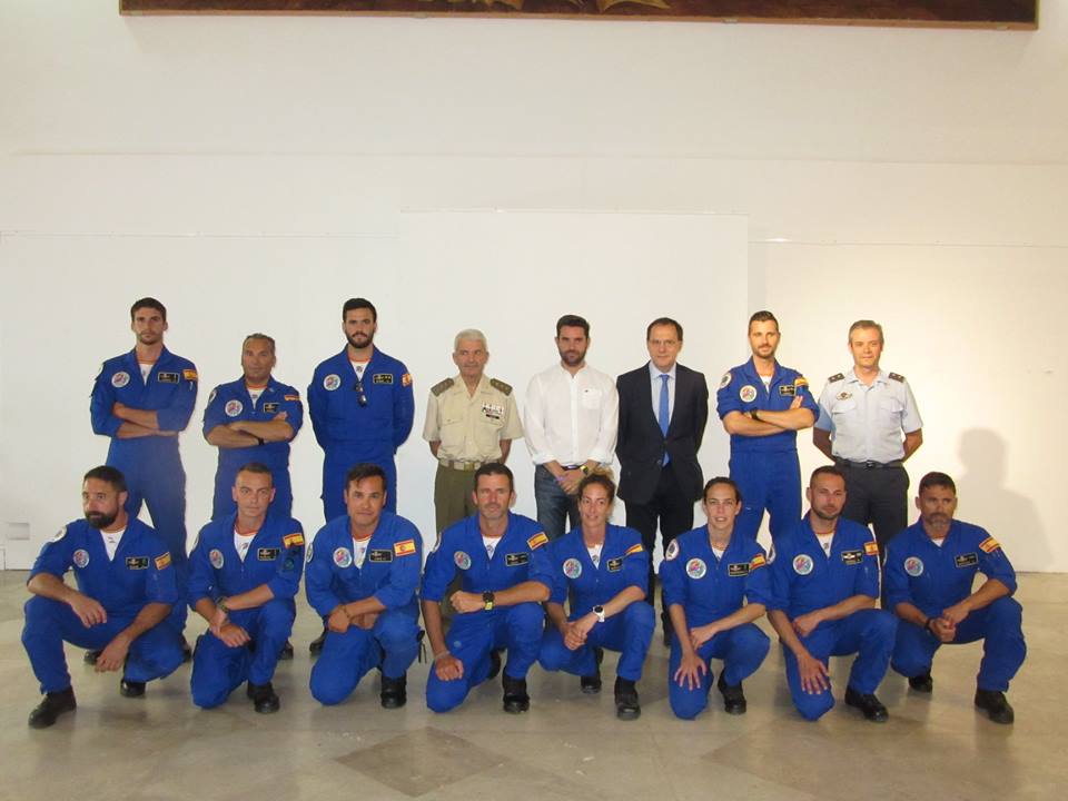 <strong>Presentaci&oacute;n en Zamora de la Patrulla Acrob&aacute;tica Paracaidista del Ej&eacute;rcito del Aire en La Alh&oacute;ndiga hoy Viernes 29 de Junio</strong>