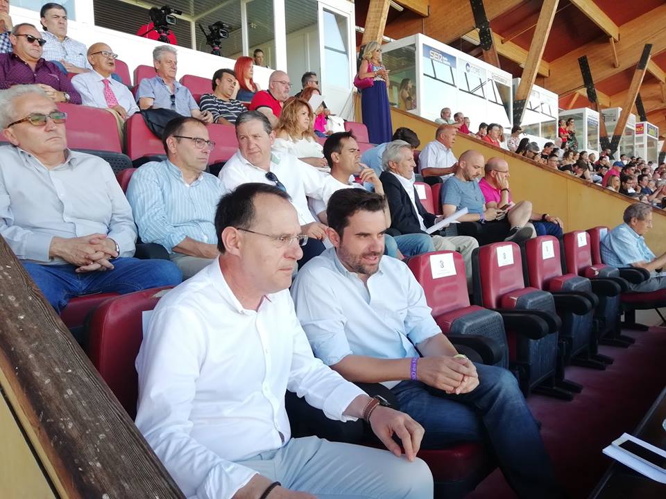 <strong>Representantes institucionales en la puesta de largo del Zamora C.F. hoy Sábado en el Estadio Municipal Ruta de la Plata</strong>