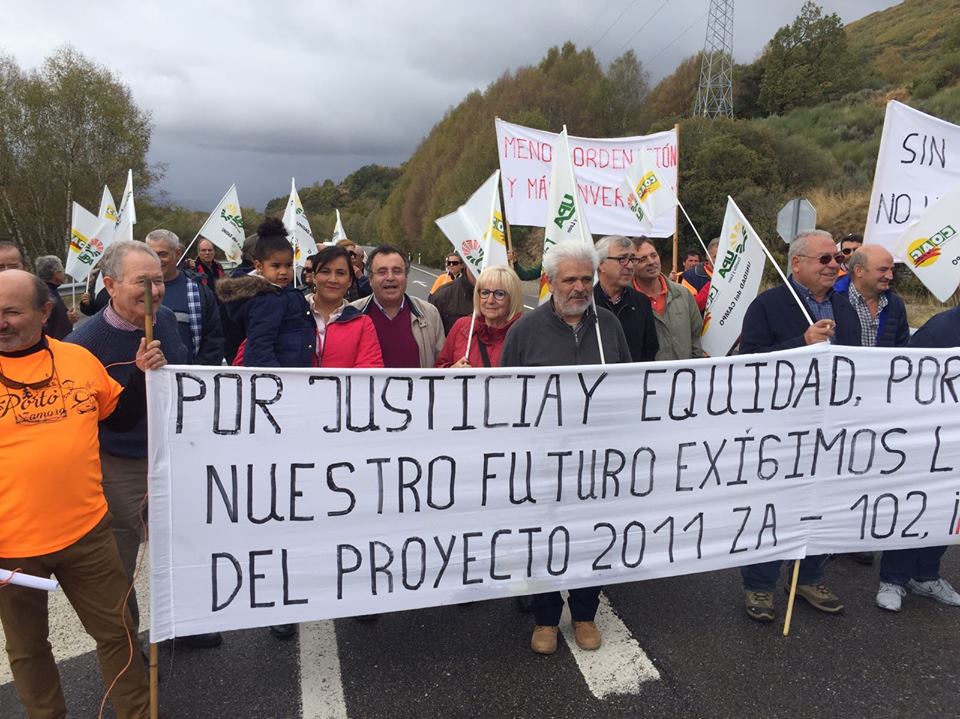 <strong>Jos&eacute; Ignacio Mart&iacute;n Benito y Ana S&aacute;nchez: &ldquo;El grito de Porto es el grito de la Alta Sanabria y de todo el Mundo Rural, que se siente enga&ntilde;ado por el PP&rdquo;</strong>
