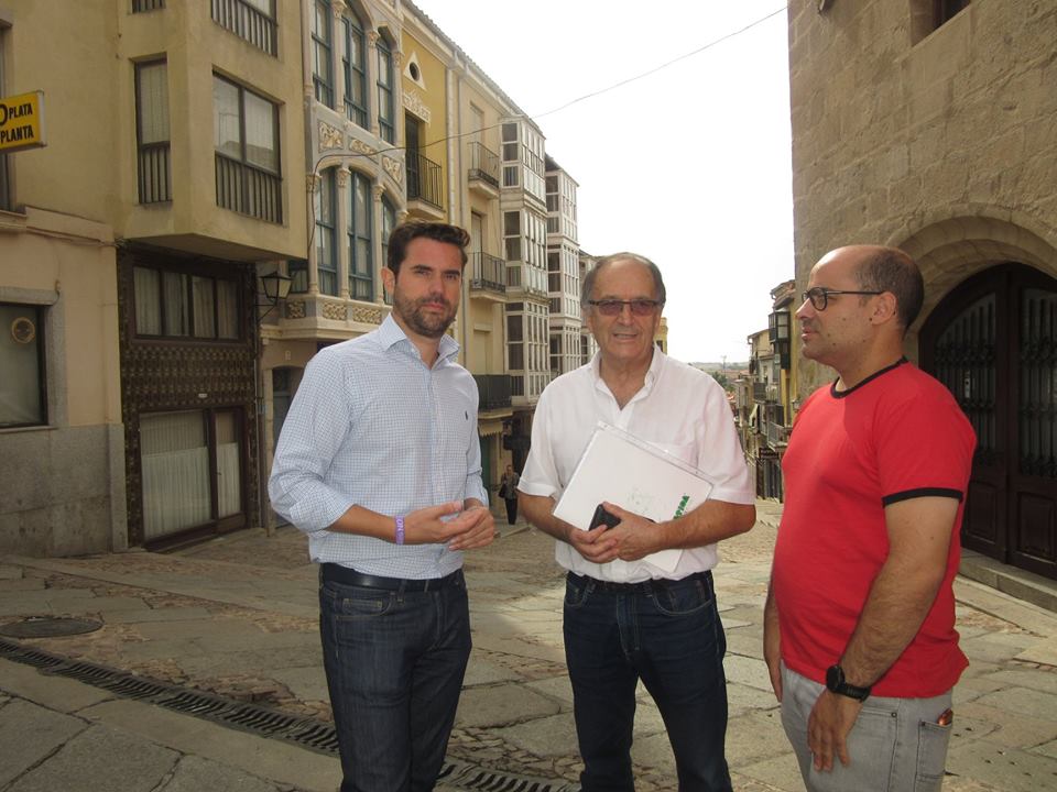 <strong>El PSOE de Fuentesa&uacute;co denuncia p&uacute;blicamente el uso partidista de los recursos del Ayuntamiento por parte del Partido Popular</strong>