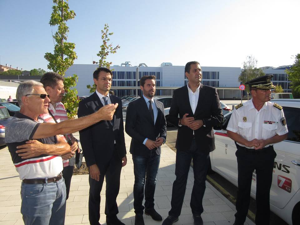 <div><strong>El Hospital Provincial de Zamora ya dispone de parada de taxis dentro del recinto</strong></div> <div><strong>El Hospital Provincial de Zamora ya dispone de parada de taxis dentro del recinto</strong></div>