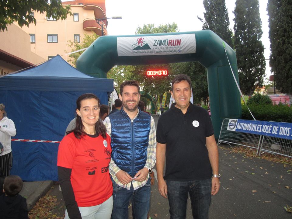 <strong>Nuevo reconocimiento deportivo del Barrio de Los Bloques al Bombero de Zamora Luis Ángel Puente, fallecido en acto de servicio</strong> <strong>Nuevo reconocimiento deportivo del Barrio de Los Bloques al Bombero de Zamora Luis Ángel Puente, fallecido en acto de servicio</strong>