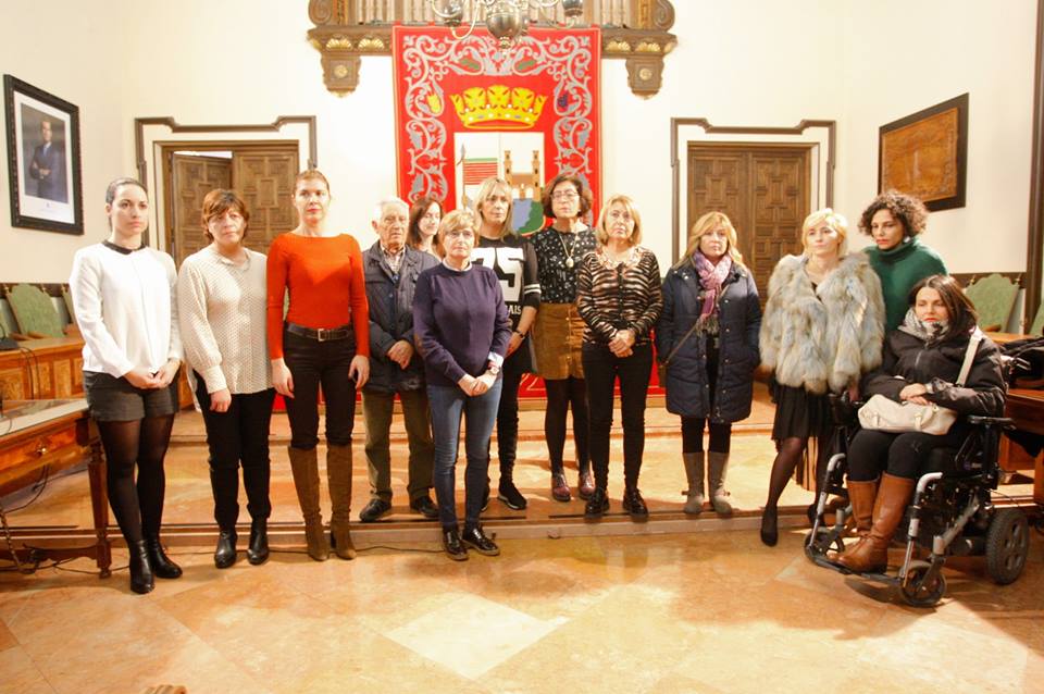 <div><strong>Acto simbólico del Consejo Municipal de la Mujer con un minuto de silencio en recuerdo de Laura Luelmo</strong></div> <div><strong>Acto simbólico del Consejo Municipal de la Mujer con un minuto de silencio en recuerdo de Laura Luelmo</strong></div>