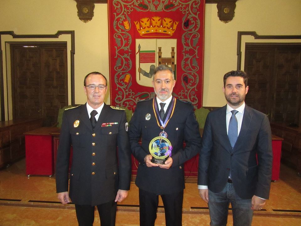 <strong>El Agente de la Policía Municipal de Zamora, Arturo Santos, integrante del equipo vencedor de la III Copa de España de Defensa Personal Policial</strong> <strong>El Agente de la Policía Municipal de Zamora, Arturo Santos, integrante del equipo vencedor de la III Copa de España de Defensa Personal Policial</strong>