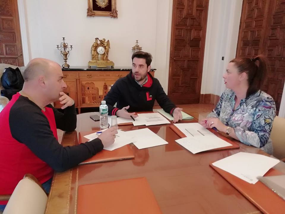 <strong>El Ayuntamiento trabaja para convertir la nueva conexión en autobús a Carrascal en un eje turístico</strong> <strong>El Ayuntamiento trabaja para convertir la nueva conexión en autobús a Carrascal en un eje turístico</strong>