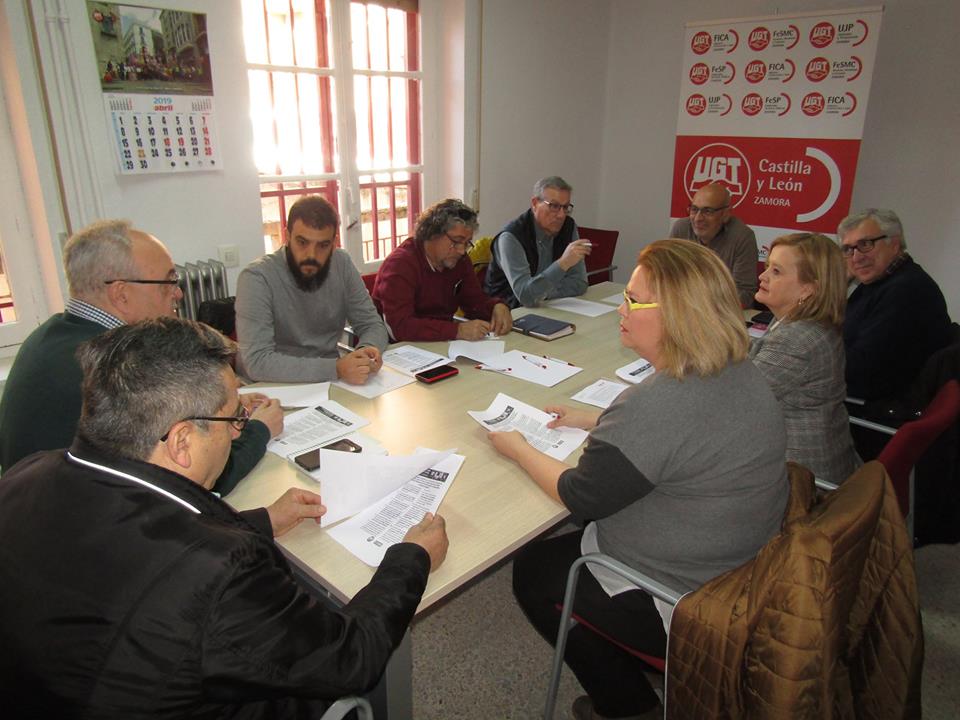 <strong>Compromisos del PSOE con UGT: &ldquo;Modificar la reforma laboral de Rajoy y seguir incrementando el SMI&rdquo;</strong>