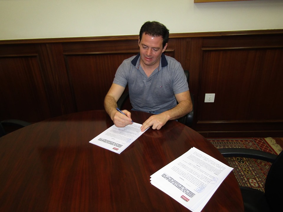 <strong>Ayuntamiento de T&aacute;bara y Diputaci&oacute;n suscriben un convenio para pavimentaci&oacute;n por 20.000 euros</strong>