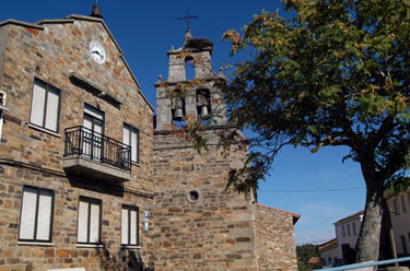 <strong>El PSOE de Mah&iacute;de denuncia la intrusi&oacute;n de Javier Fa&uacute;ndez en el Concejo Abierto del municipio con graves descalificaciones e insultos a la oposici&oacute;n socialista</strong>