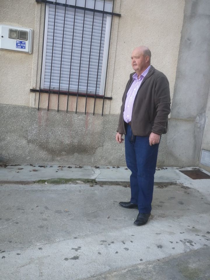 <strong>El PSOE insta a la Diputaci&oacute;n a la actuaci&oacute;n subsidiaria de limpieza y fumigaci&oacute;n de la Calle El Tejar en Fuentelape&ntilde;a</strong>