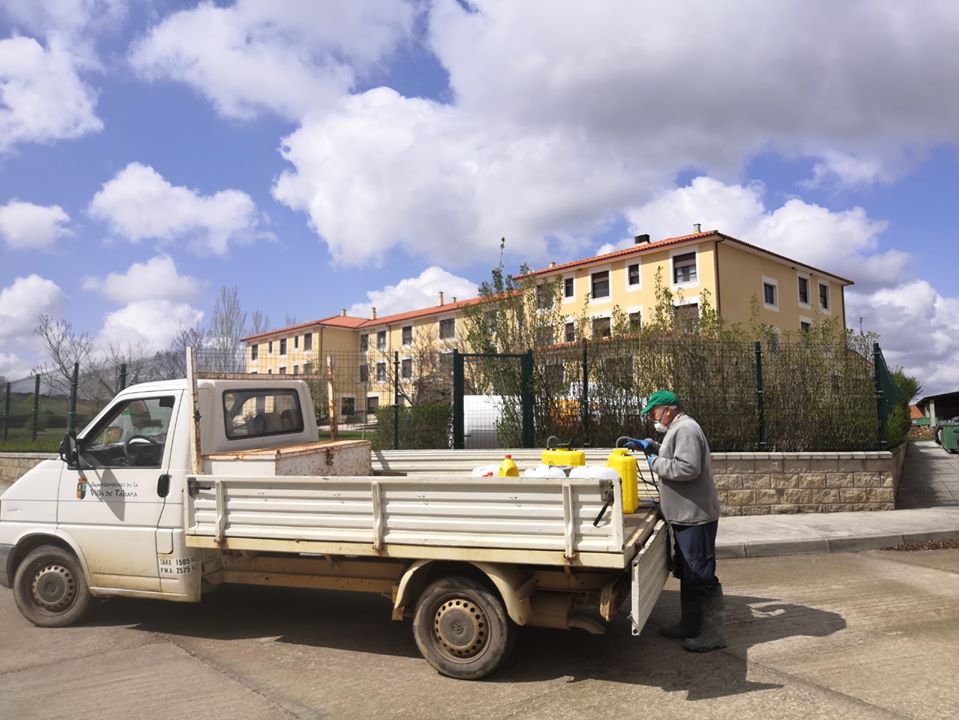 <strong>La Alcald&iacute;a de T&aacute;bara agradece p&uacute;blicamente el esfuerzo colectivo en la fumigaci&oacute;n de calles contra el Covid-19</strong>