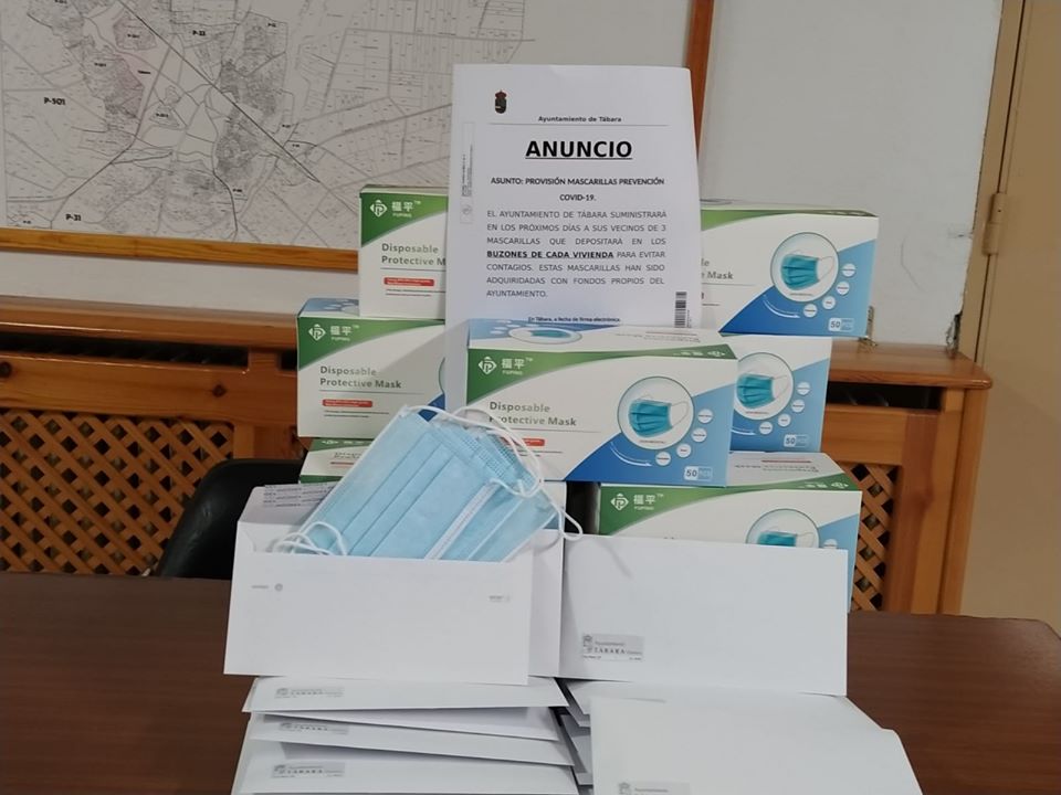 <div><strong>El Ayuntamiento de T&aacute;bara distribuye 3.000 mascarillas higi&eacute;nicas entre los vecinos residentes del municipio contra el COVID-19&nbsp;</strong></div>