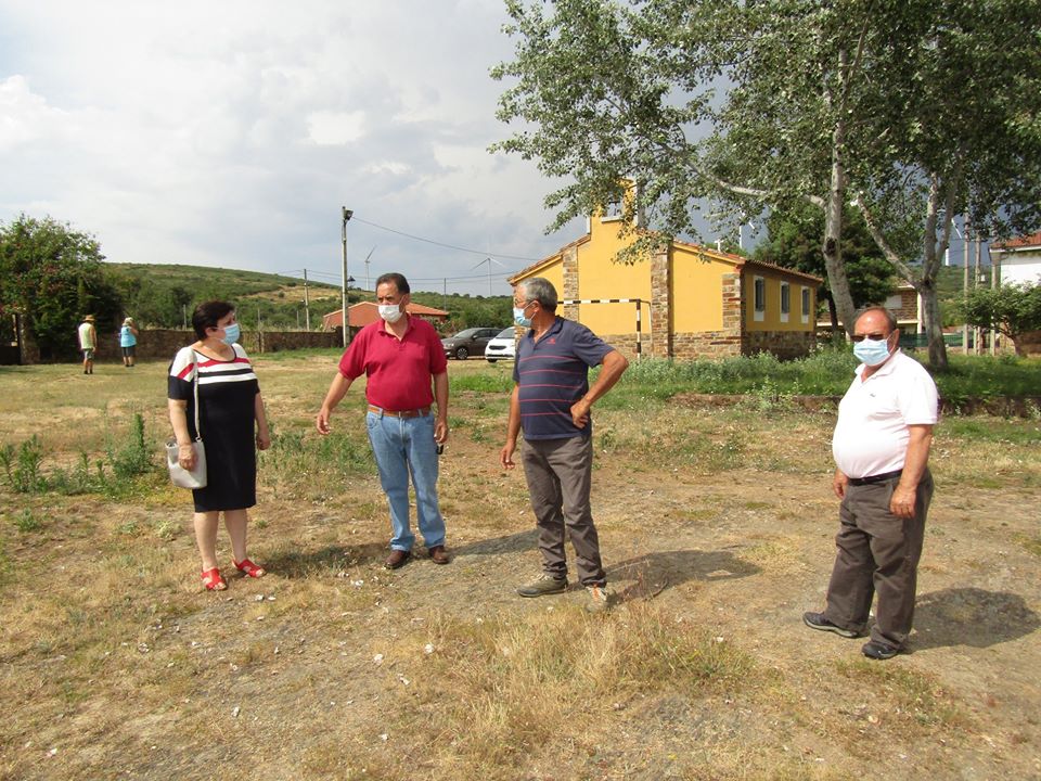 <div><strong>El PSOE de Muelas del Pan denuncia el abandono municipal del anejo Villaflor</strong></div>