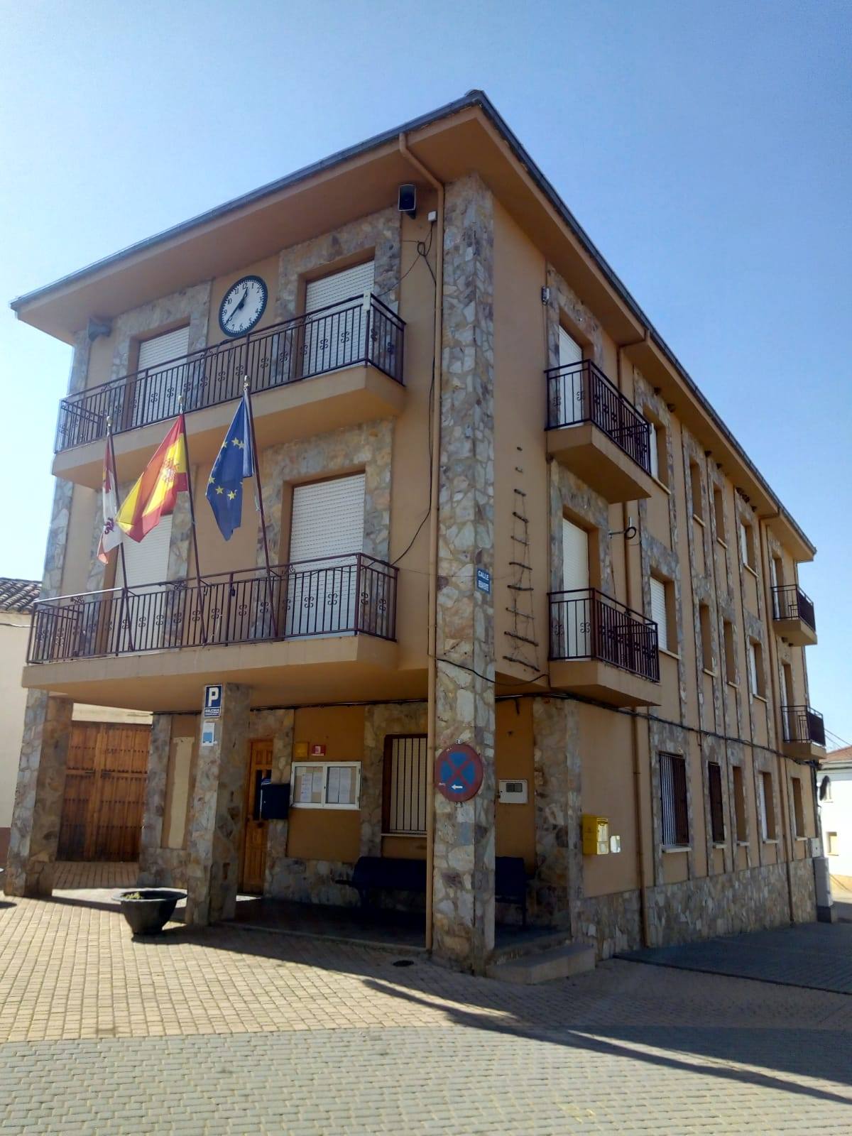 <strong>El PSOE denuncia las pr&aacute;cticas &ldquo;clientelistas y caciquiles&rdquo; de la Alcaldesa de Faramontanos y Presidenta de la Mancomunidad de T&aacute;bara, Amaranta Rat&oacute;n</strong>