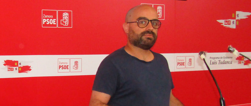 <strong>El PSOE lamenta el nuevo incendio en Vadillo que ratifica la necesidad de bomberos profesionales</strong>