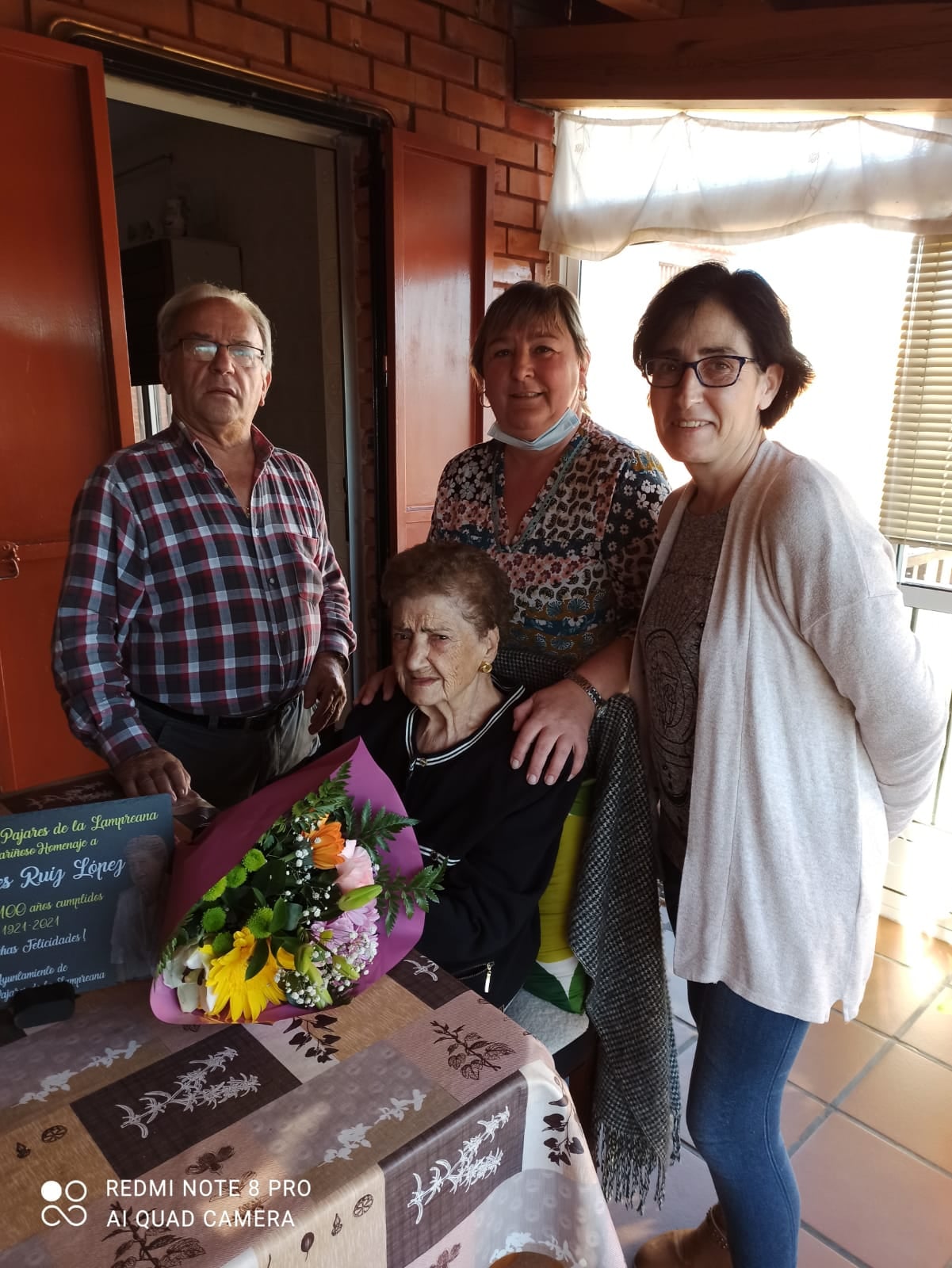 <div><strong>El Ayuntamiento de Pajares de la Lampreana homenajea a su centenaria Mercedes Ruiz L&oacute;pez</strong></div>