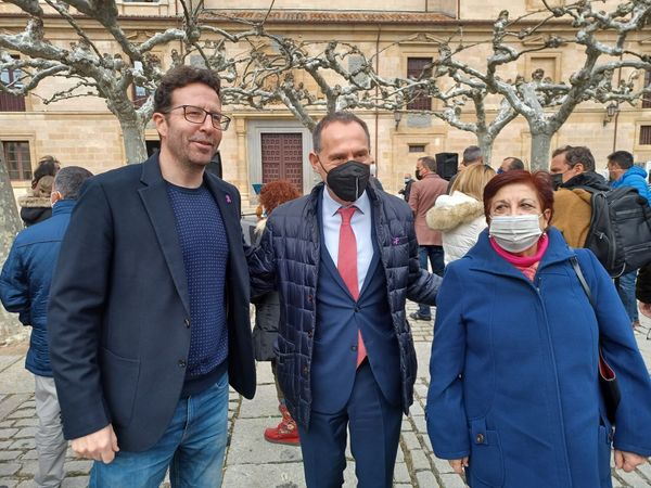 <strong>Representantes org&aacute;nicos e institucionales del PSOE de Zamora en la concentraci&oacute;n de la Plaza de Viriato con motivo del 8M22 D&iacute;a Internacional de las Mujeres</strong>