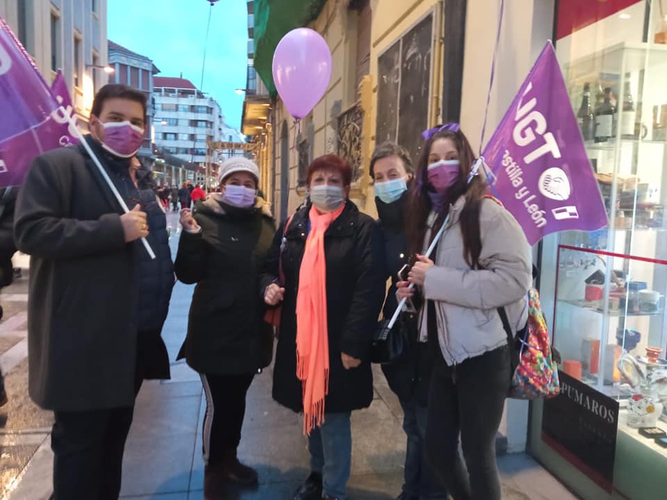 <strong>Representantes del PSOE de Zamora en la Manifestaci&oacute;n de UGT y CCOO con motivo del 8M22 D&iacute;a Internacional de las Mujeres</strong>