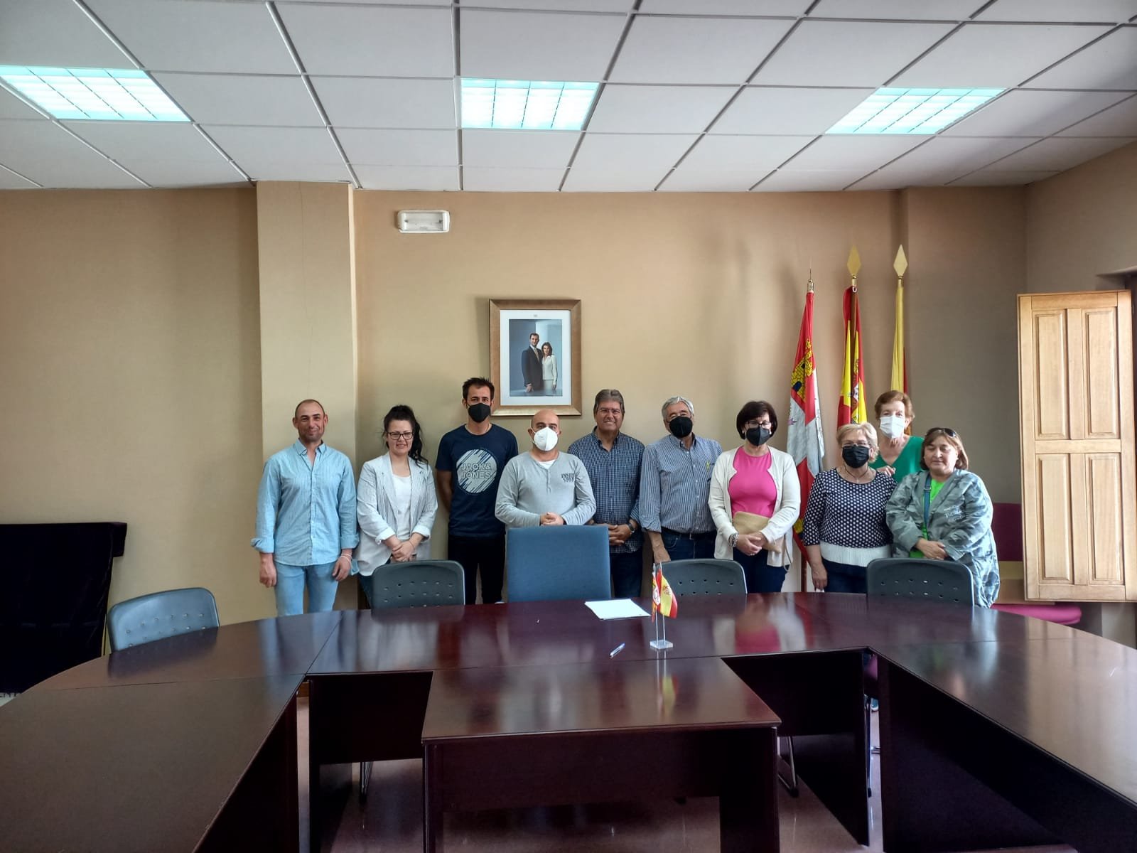 <strong>El Ayuntamiento de Fuentesa&uacute;co entrega la subvenci&oacute;n nominativa a las seis cofrad&iacute;as de Semana Santa del municipio</strong>