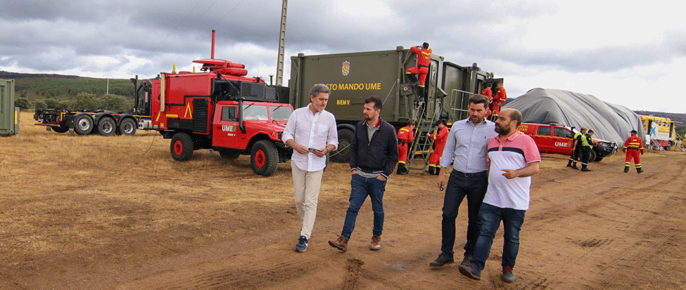 <strong>Luis Tudanca y Antidio Fag&uacute;ndez visitan las zonas afectadas por el incendio de la Sierra de la Culebra&nbsp;</strong>
