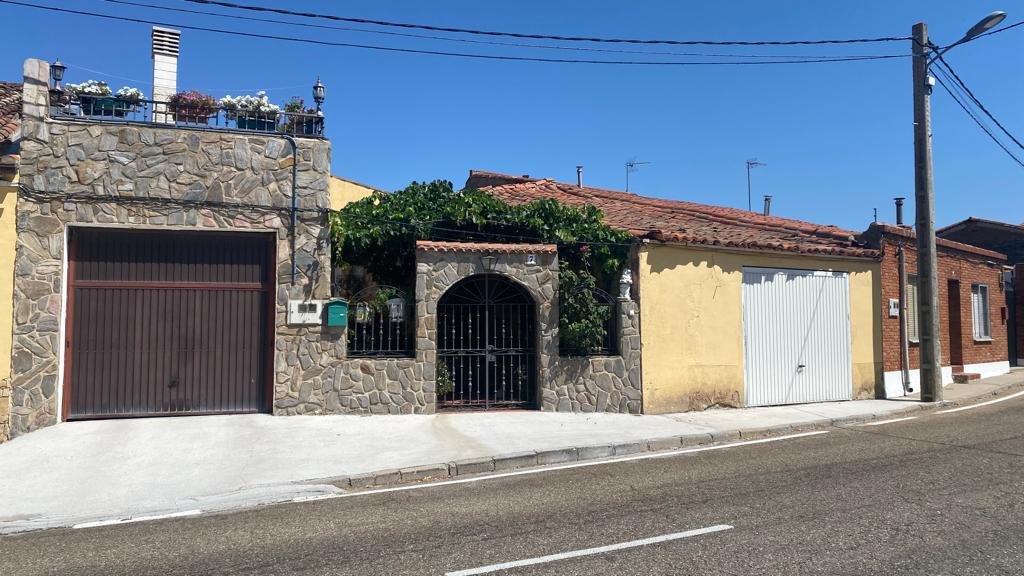 <strong>El PSOE de Entrala denuncia la &ldquo;dejaci&oacute;n, dejadez y falta de transparencia&rdquo; del alcalde Jos&eacute; Parra</strong>