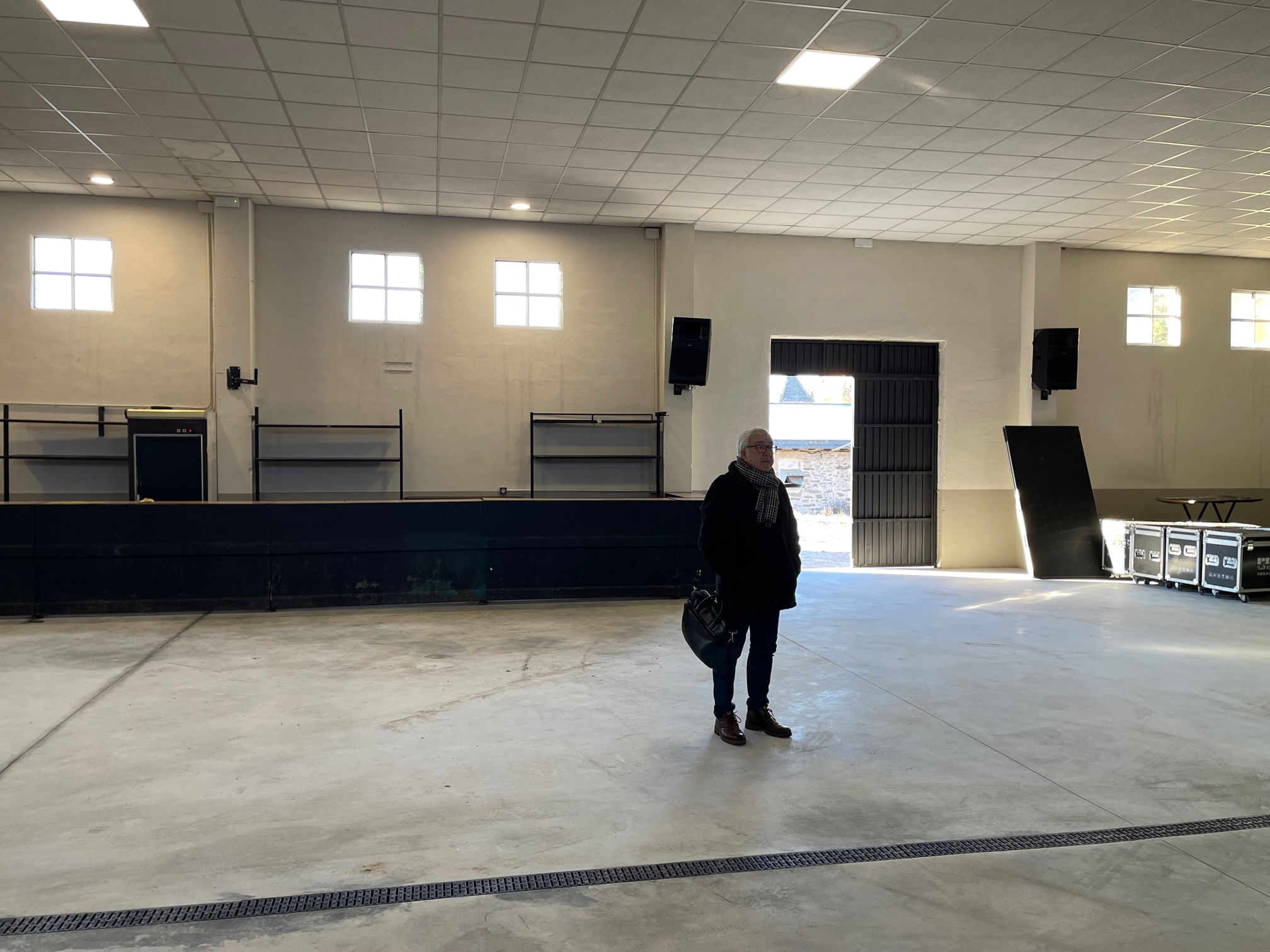 <div><strong>Obras de acondicionamiento del sal&oacute;n de usos m&uacute;ltiples "Las Candelas" de Puebla de Sanabria</strong></div>