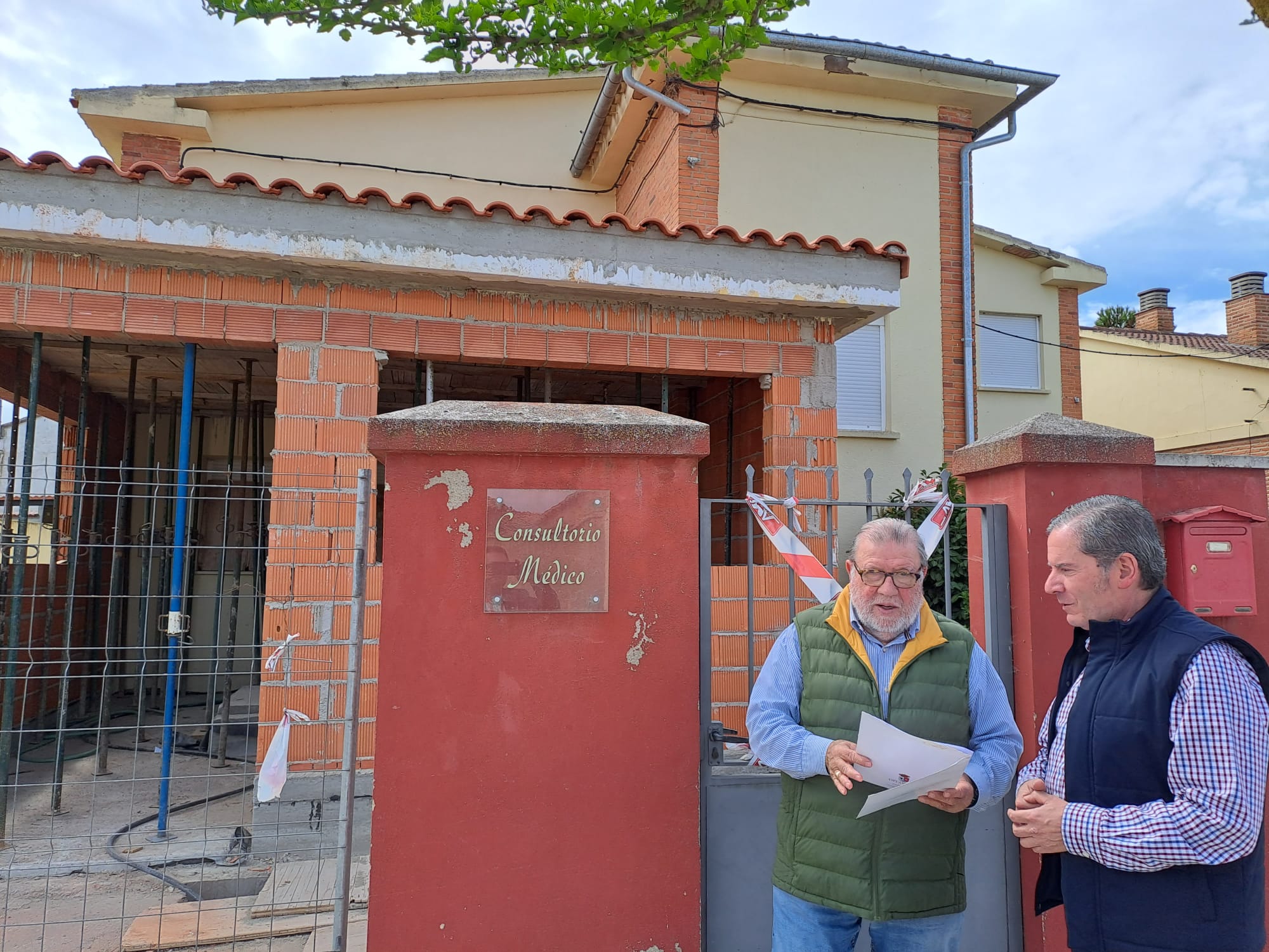 <strong>El candidato socialista de Villaralbo, José Hernández, pone en valor las obras de remodelación del Consultorio Médico, una iniciativa municipal del PSOE </strong> <strong>El candidato socialista de Villaralbo, José Hernández, pone en valor las obras de remodelación del Consultorio Médico, una iniciativa municipal del PSOE </strong>
