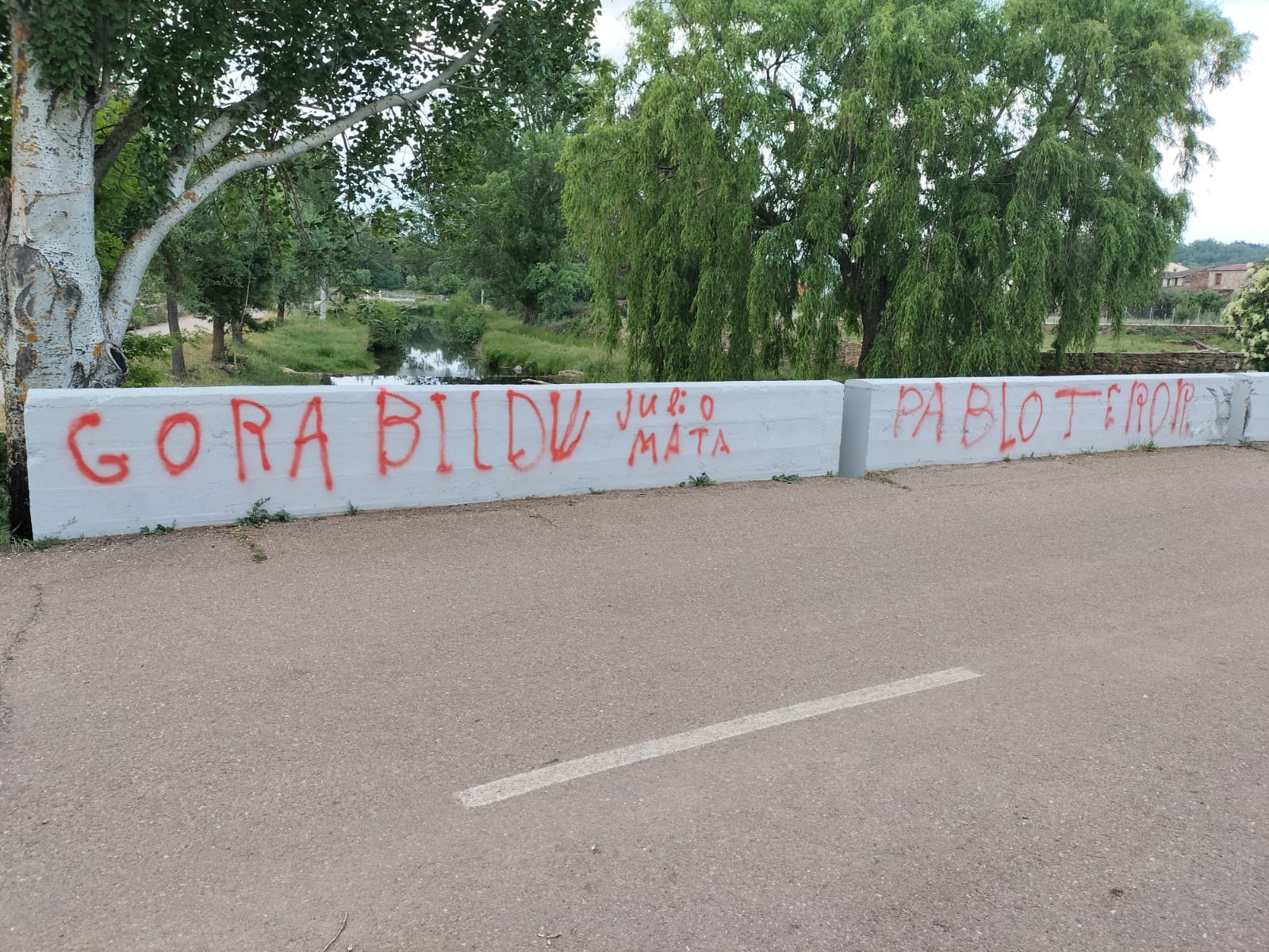 <strong>El PSOE de Zamora condena las pintadas realizadas en Mahíde y sus anejos y en Figueruela de Arriba</strong> <strong>El PSOE de Zamora condena las pintadas realizadas en Mahíde y sus anejos y en Figueruela de Arriba</strong>