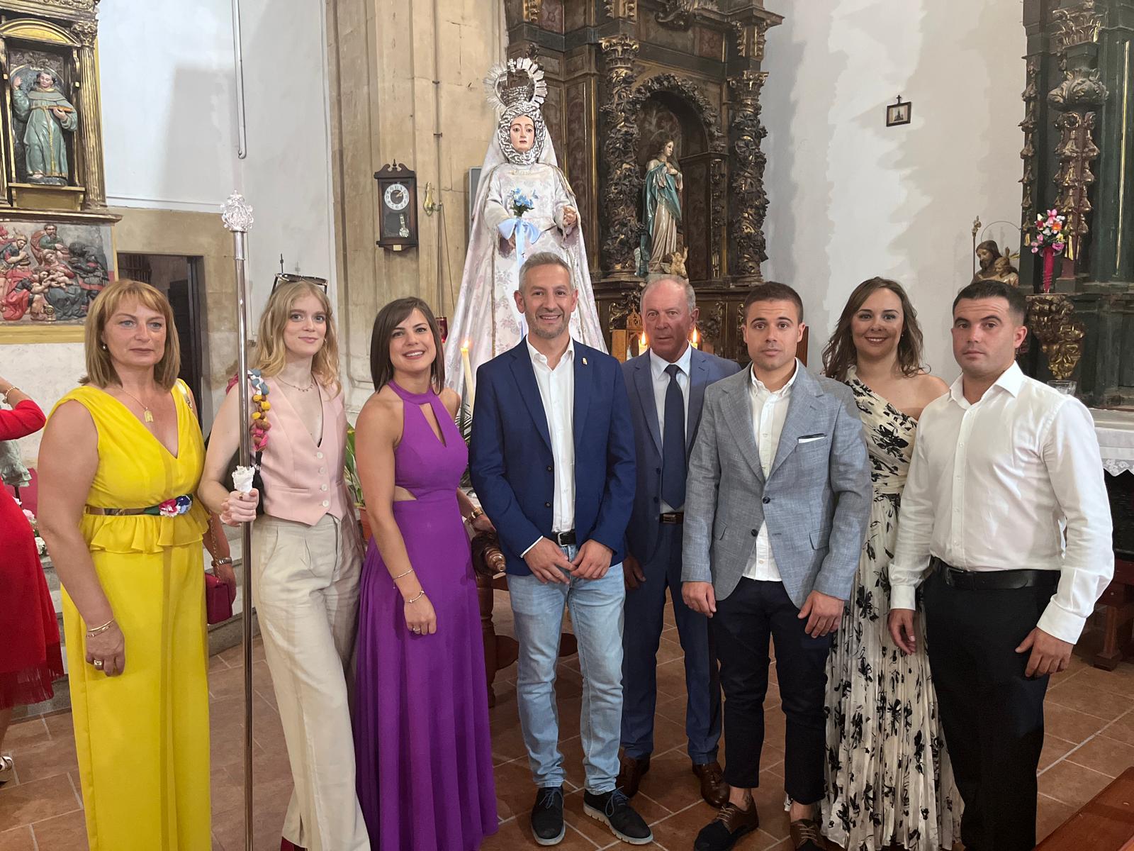 <div><strong>Carlos Rodríguez Casares con el Alcalde Constantino de la Iglesia y Corporación Municipal en las Fiestas de San Roque 2023 de Villabuena del Puente</strong></div> <div><strong>Carlos Rodríguez Casares con el Alcalde Constantino de la Iglesia y Corporación Municipal en las Fiestas de San Roque 2023 de Villabuena del Puente</strong></div>