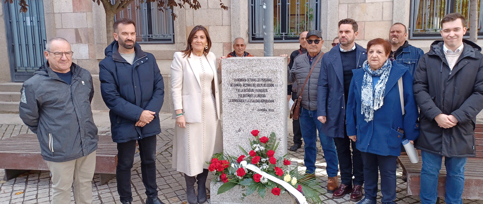 <strong>El PSOE de Zamora rinde homenaje a las Víctimas del golpe militar, la guerra y la dictadura</strong> <strong>El PSOE de Zamora rinde homenaje a las Víctimas del golpe militar, la guerra y la dictadura</strong>